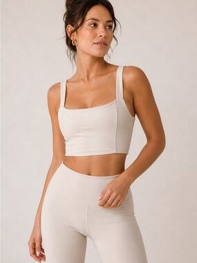 Becca Sports Bra Cropped Tank Top Square Neck Taupe L Active Gym Yoga Athleisure